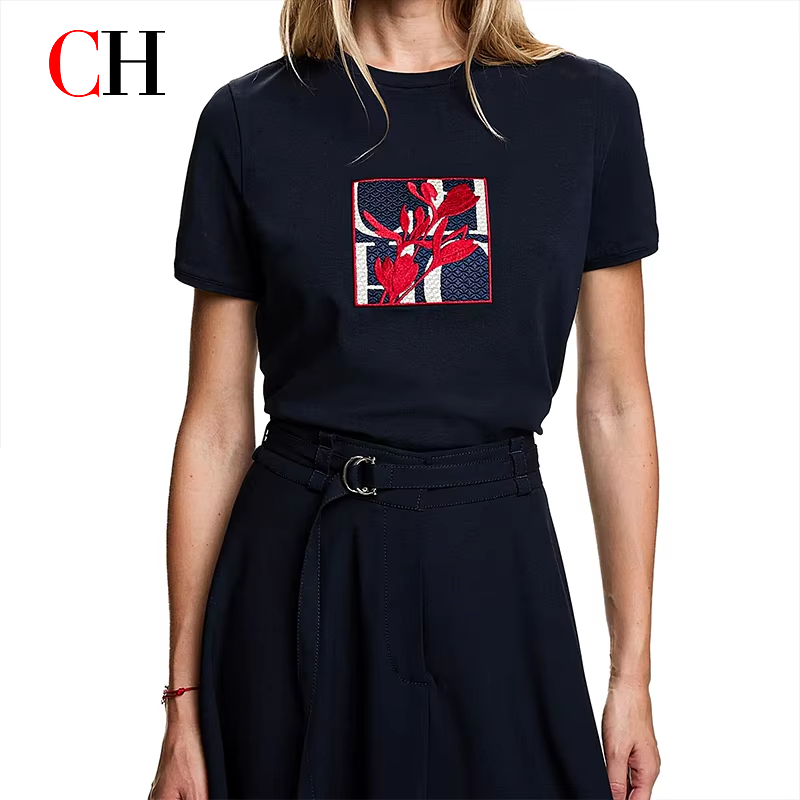 Embroidery Premium - CH เสื้อยืดแขนสั้นปักลายดอกไม้ทรงสี่เหลี่ยมผู้หญิงคอกลมทรงเข้ารูปผ้าพรีเมี่ยมเสื้อลำลองสวมใส่ได้ทุกวัน