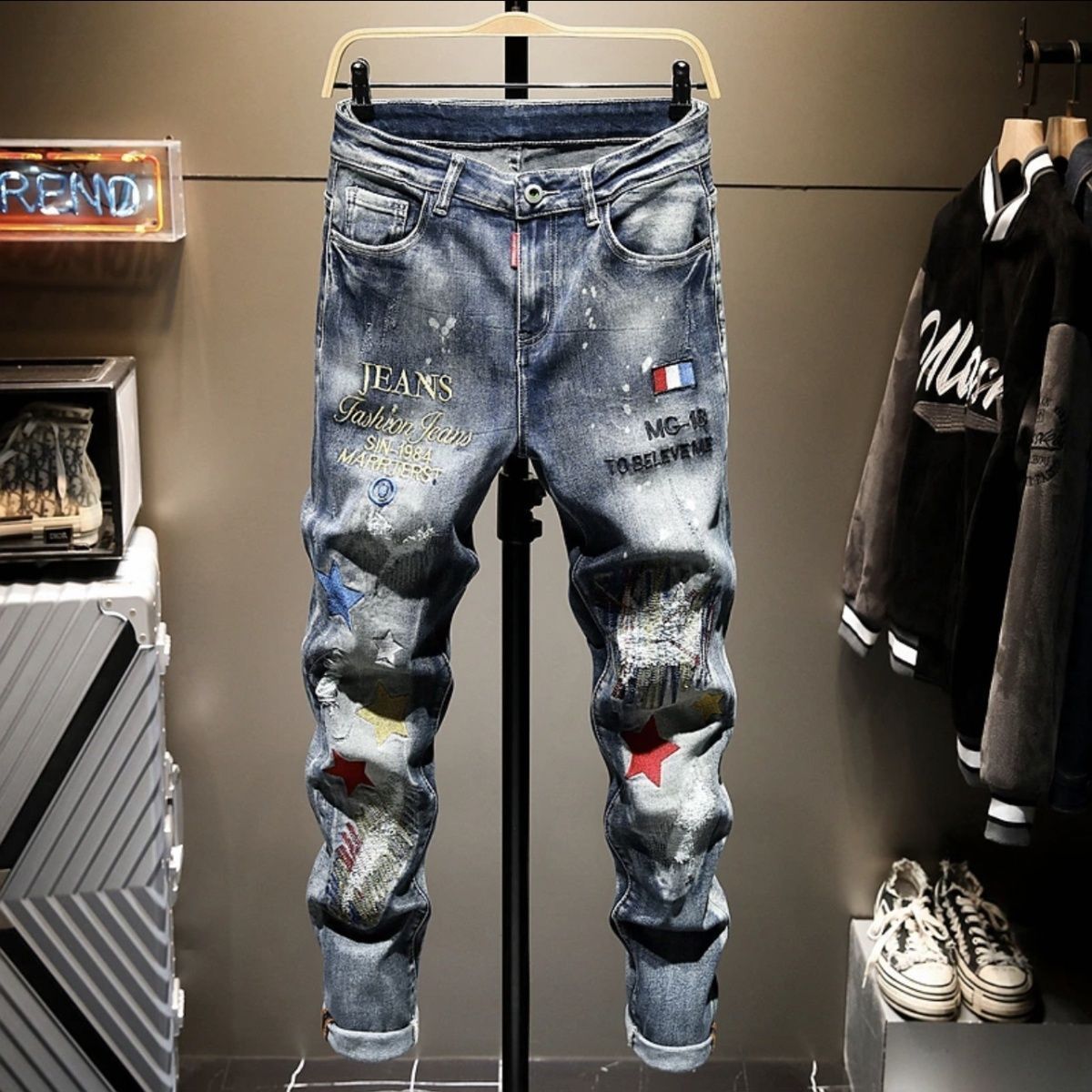 กางเกงยีนส์ปักลายขาดสไตล์อเมริ - Embroidery On Jeans บทวิจารณ์และราคา