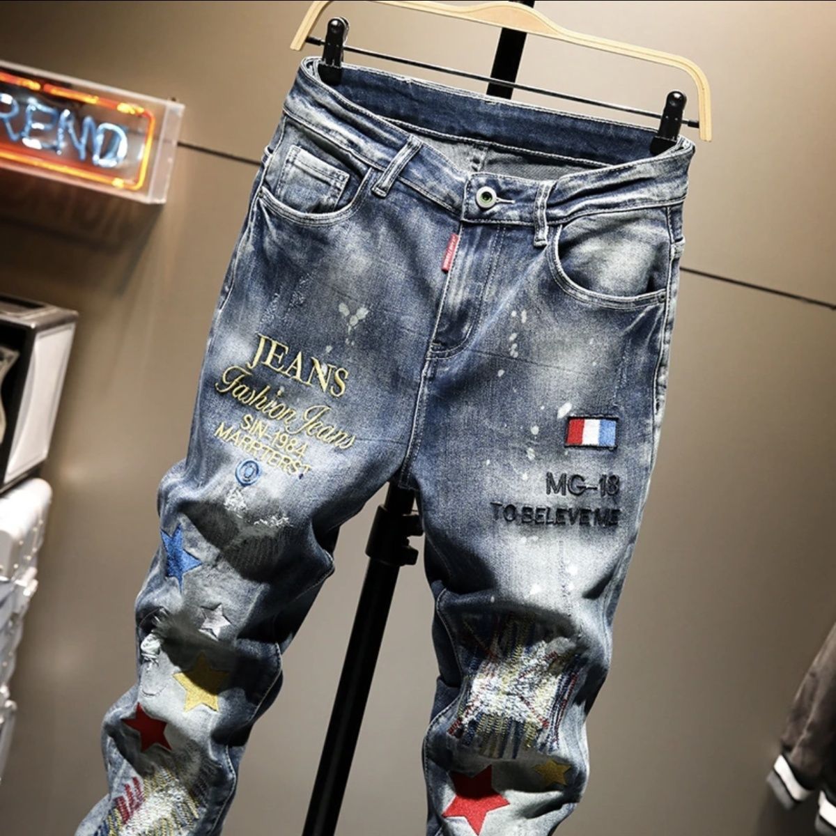 กางเกงยีนส์ปักลายขาดสไตล์อเมริ - Embroidery On Jeans บทวิจารณ์และราคา