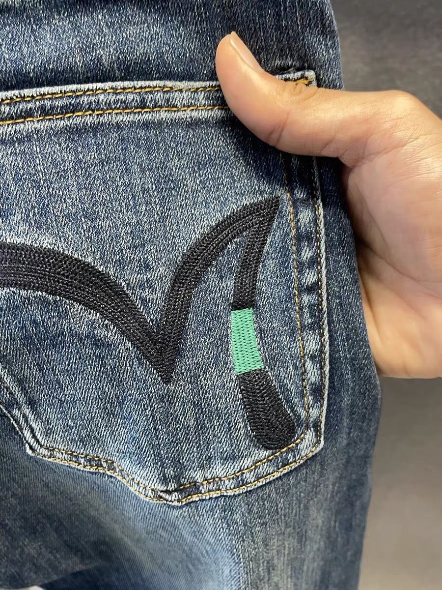 กางเกงยีนส์ผู้ชายสไตล์เรโทร คอ - Embroidery On Jeans บทวิจารณ์และราคา